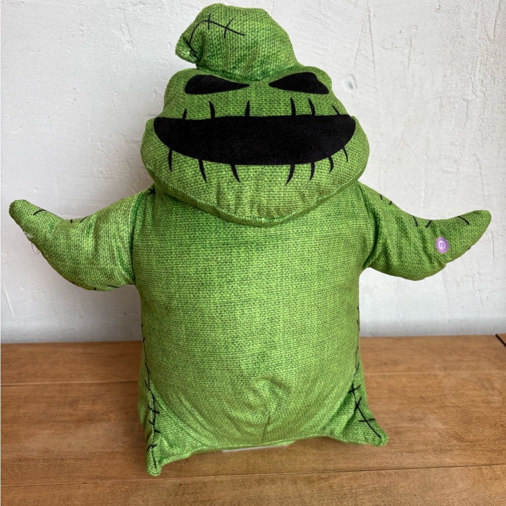Oggie boogie Disney dancing singing Halloween toy